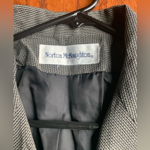 Norton McNaughton Women’s Blazers - Picture 3 of 3